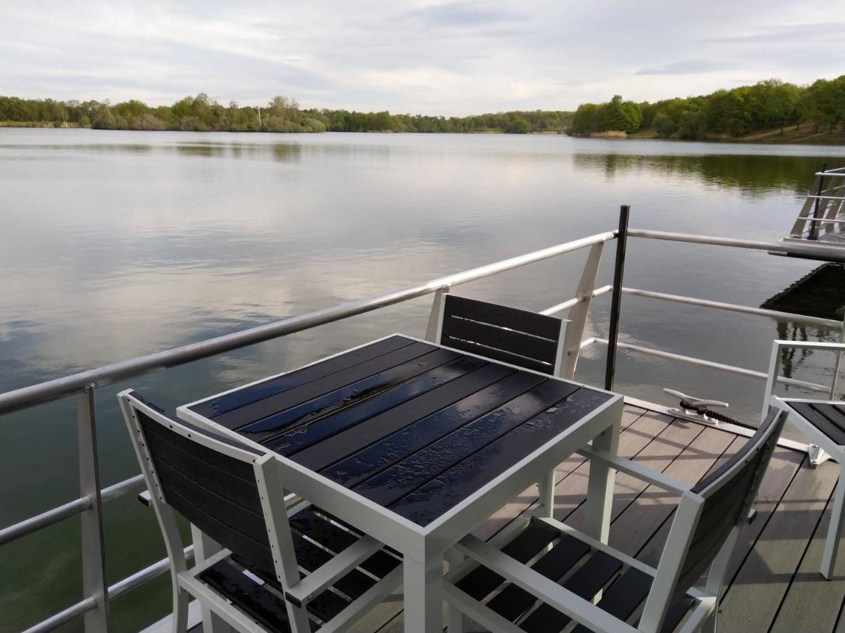 Hausboot Leukermeer Well เวลล์ ภายนอก รูปภาพ